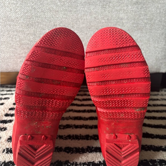 Hunter Classic Red Tall Boots - Picture 2 of 2